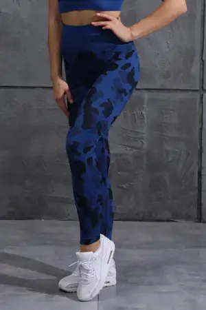 Sporty Camo Scrunch Leggings